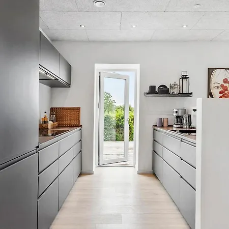 3 Bedroom Beautiful In Дом отдыха Бёркоп