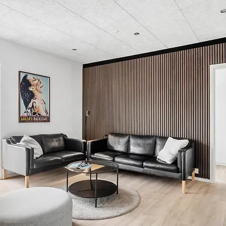3 Bedroom Beautiful In * Бёркоп