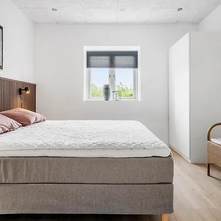 Дом отдыха 3 Bedroom Beautiful In Бёркоп