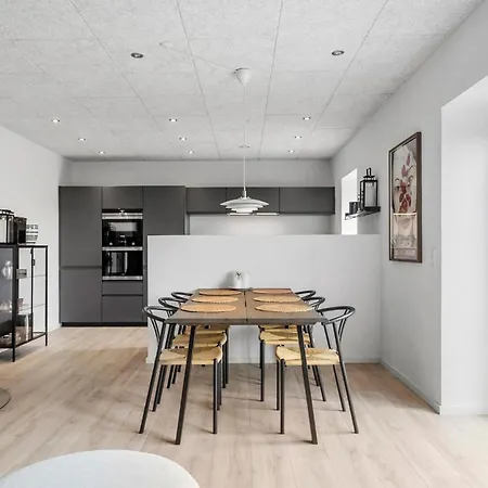 3 Bedroom Beautiful In *
